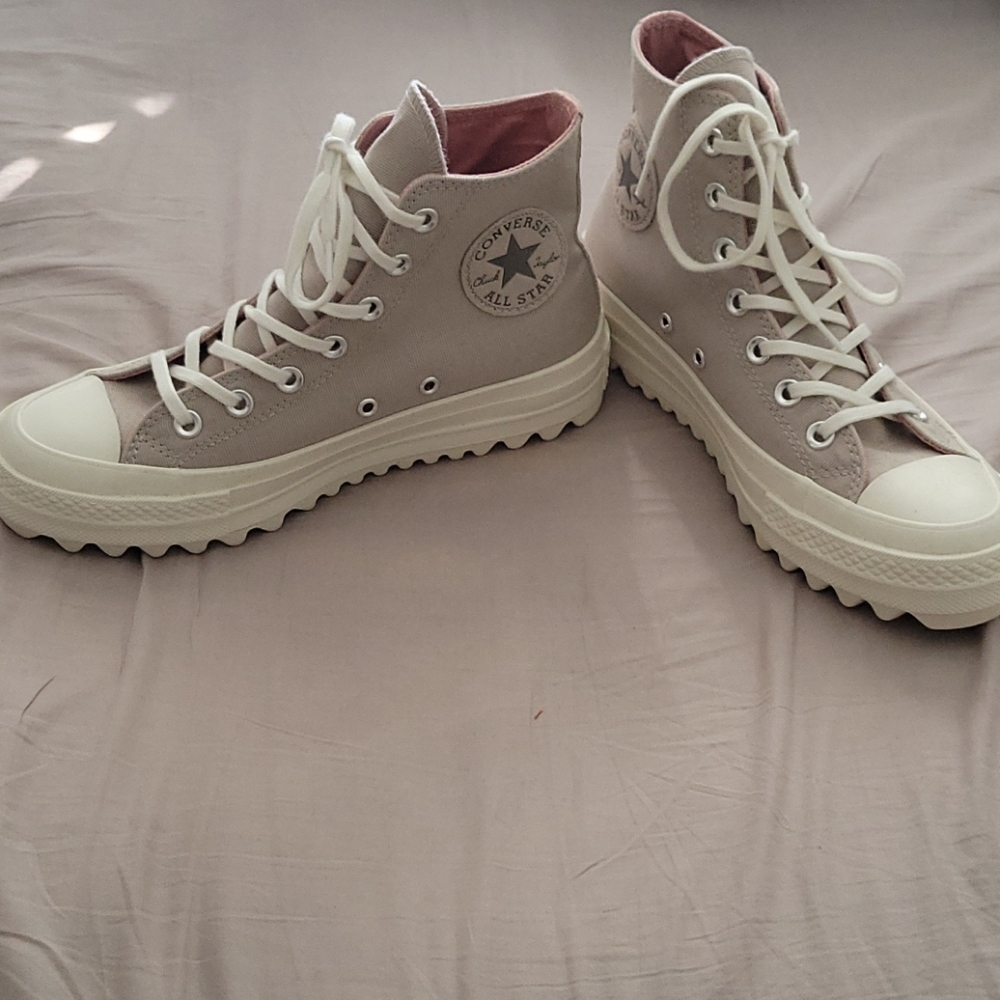 Platform converse